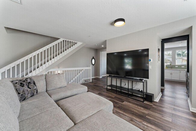 Building Photo - 500 Pacific Grove Dr