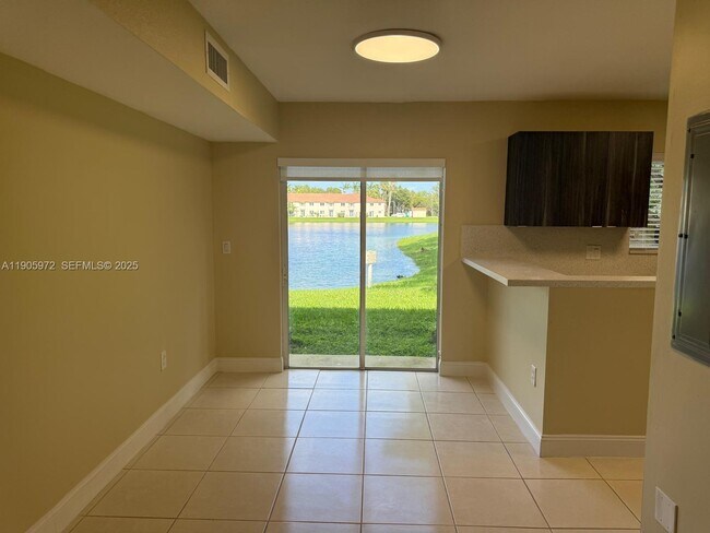 Building Photo - 1261 SE 31st Ct