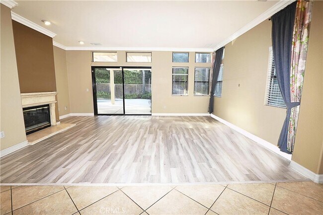 Building Photo - 2760 Hidden Hills Way W