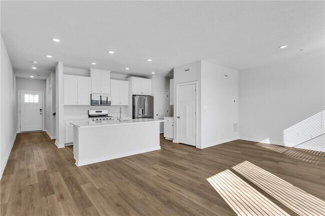 Building Photo - 126 Scotland Ln