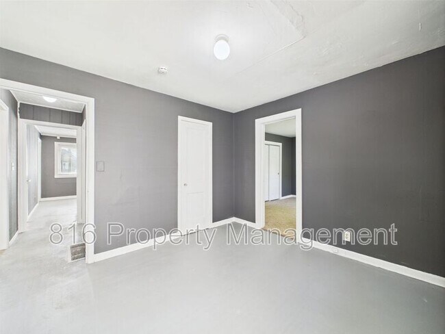 Building Photo - 3354 Jackson Ave