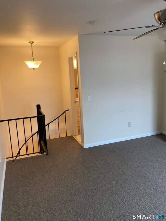 Building Photo - 330 Short Beach Rd