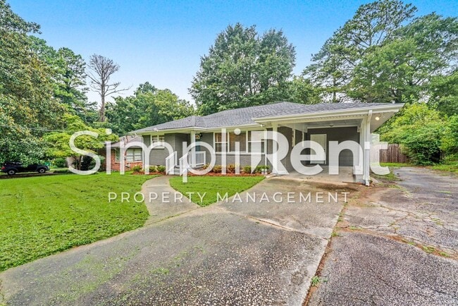 Building Photo - 1727 McKenzie Dr