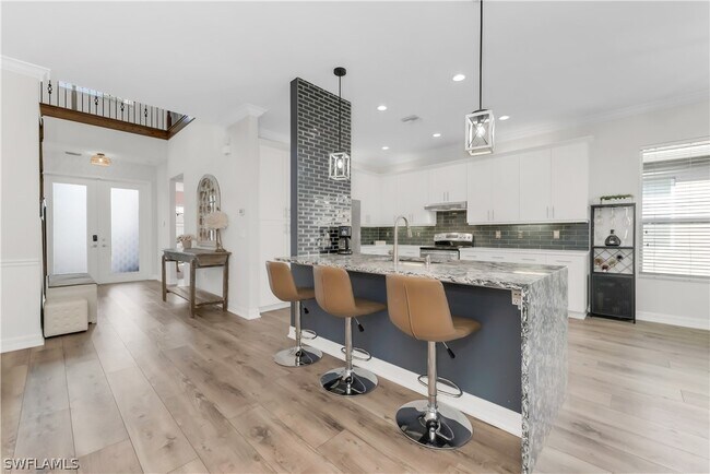 Building Photo - 6619 Marbella Dr