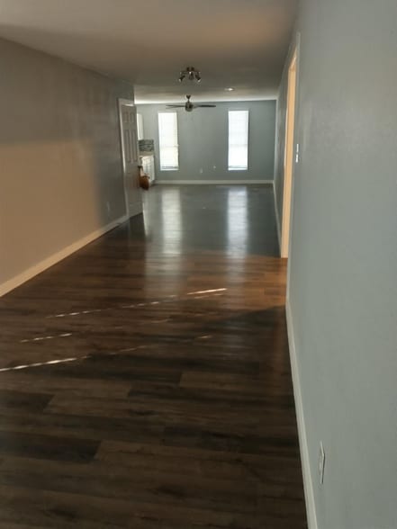 Building Photo - 614 Barberry St