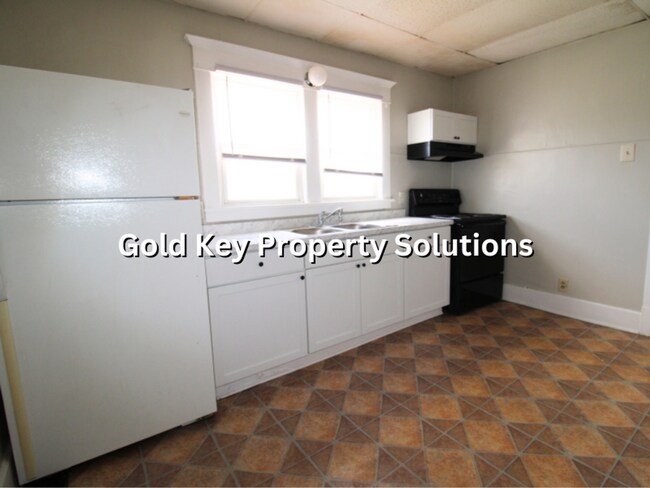 Building Photo - 907 W Main St