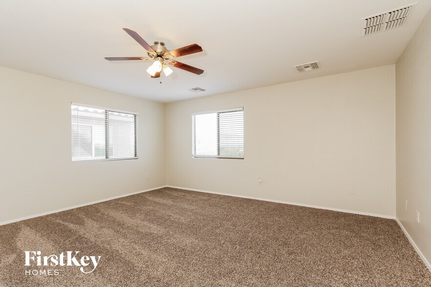 Building Photo - 8423 S Egyptian Dr