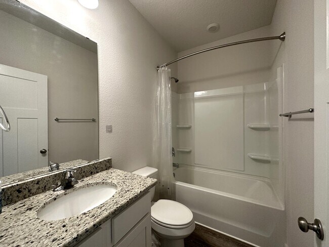 Building Photo - 1105 Shoal River Dr