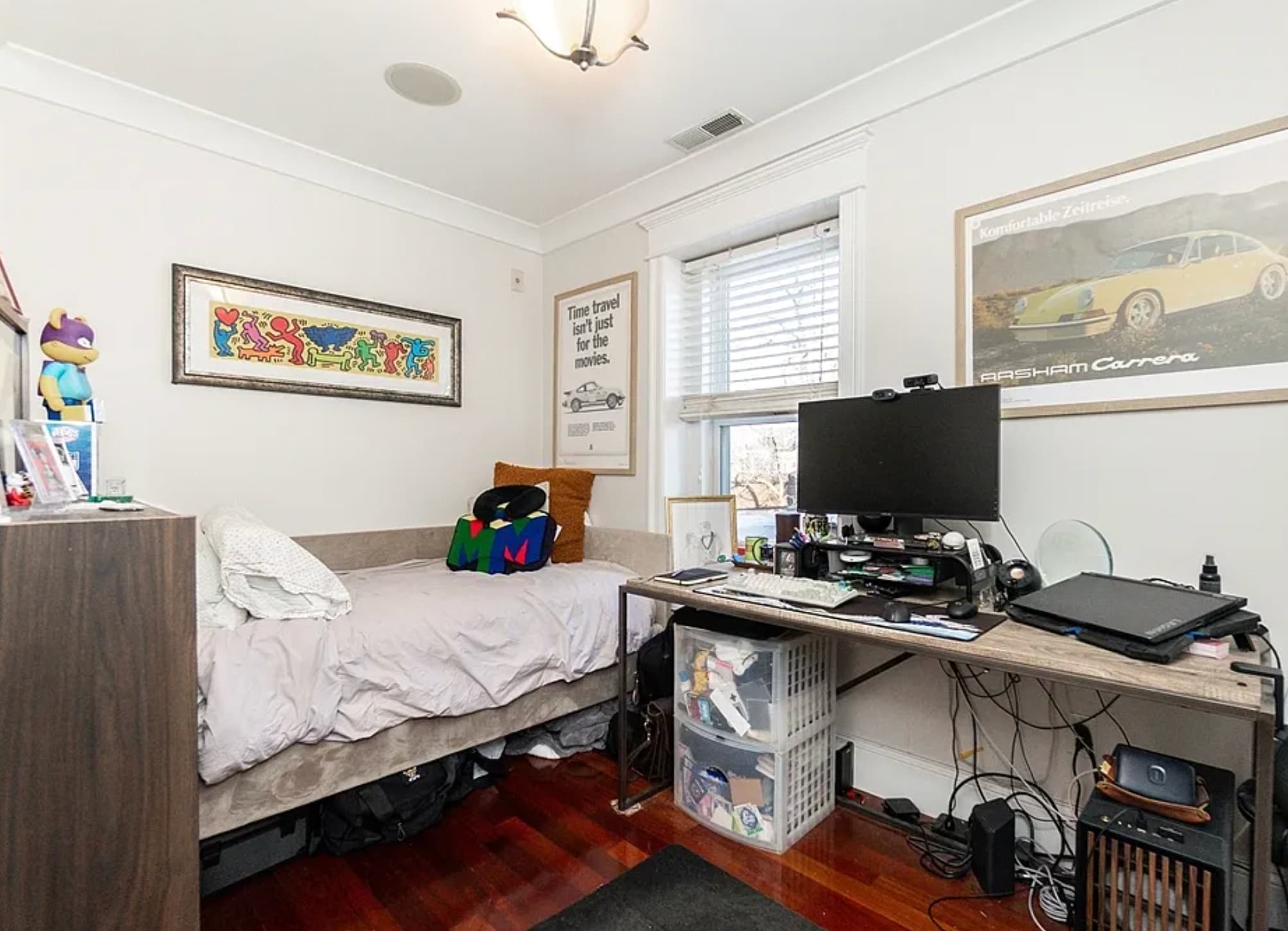 Building Photo - 632 E Broadway