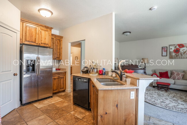 Building Photo - 278 Cascade Ct