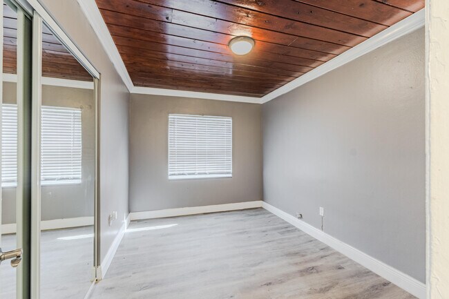 Building Photo - 112 W 34th St