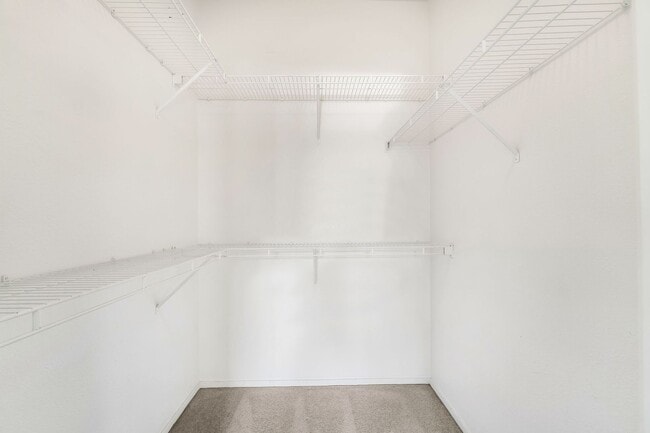 Building Photo - Cute 2 Bedroom Condo!