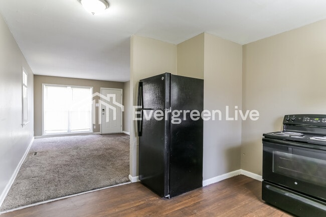 Building Photo - 1665 Shady Lane Rd