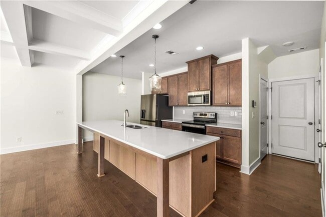 Building Photo - 7673 Squire Ct