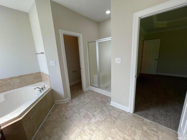 Building Photo - 112 Worthington Ct