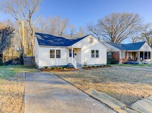Building Photo - Beautifully Updated Home in East Memphis