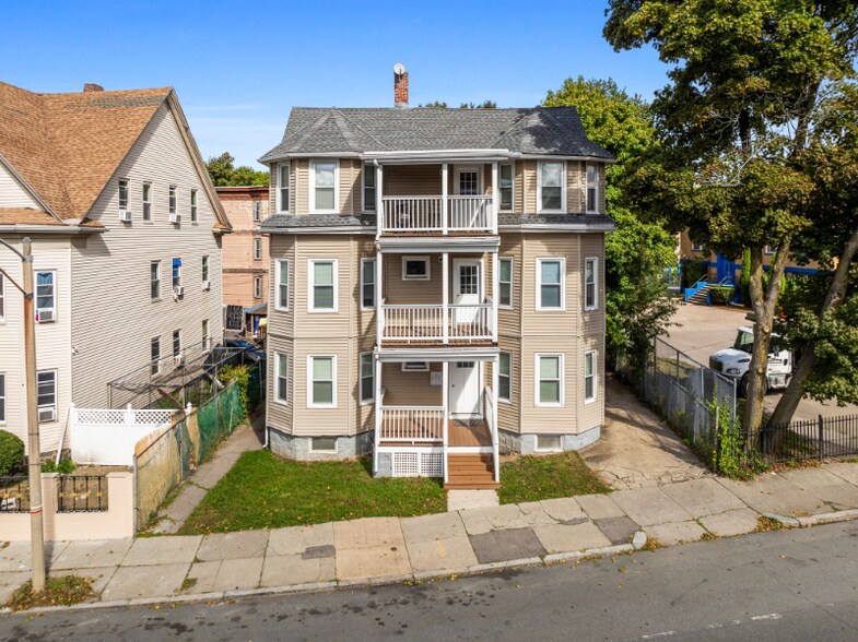 Building Photo - 782 Morton St