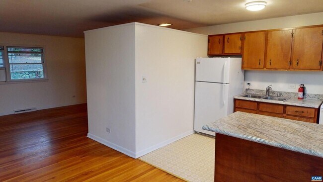 Building Photo - 130 Apple Tree Rd