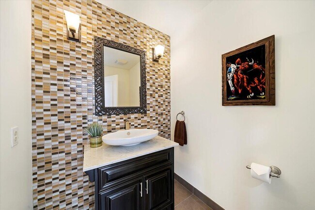 Building Photo - 38615 Palm Valley Dr