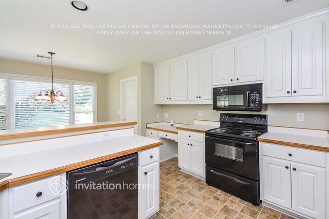 Building Photo - 1840 Country Crest Way
