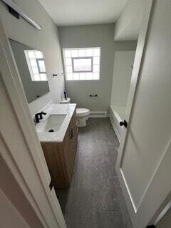 Building Photo - 278 N Oaklawn Ave