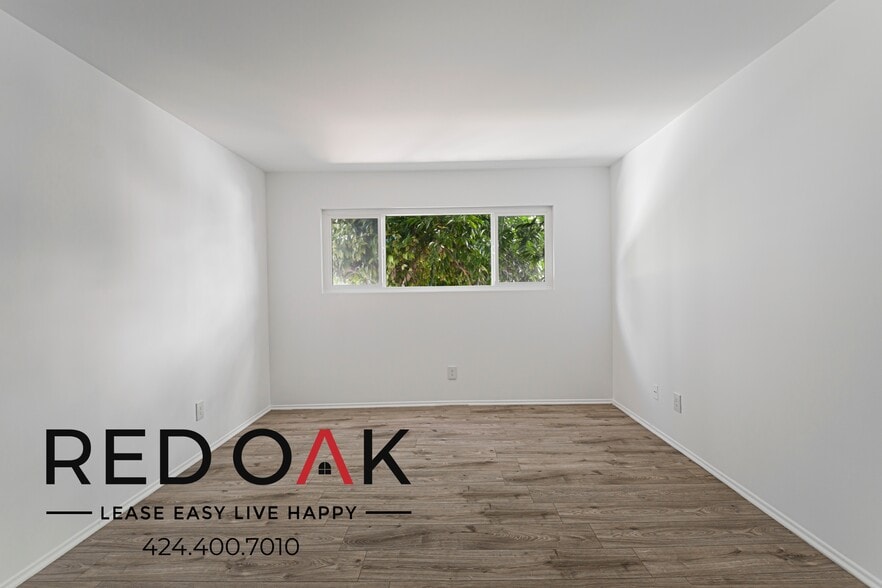 Building Photo - 4433 Colbath Ave