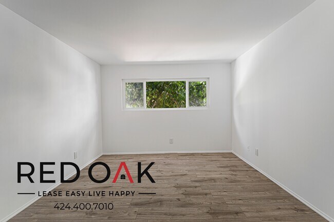 Building Photo - 4433 Colbath Ave