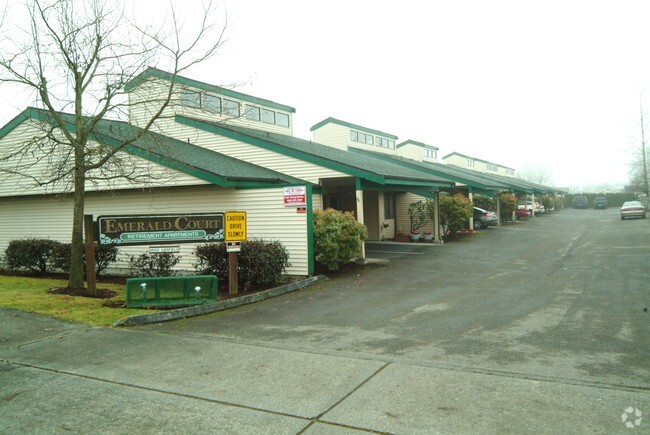 Primary Photo - Emerald Court Apartments