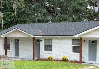 Building Photo - 131 Rolland St