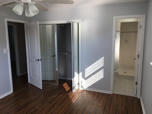 Building Photo - 1221 Quail Ridge Dr