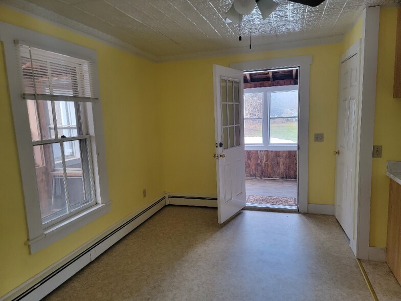 Building Photo - 164 Francestown Rd