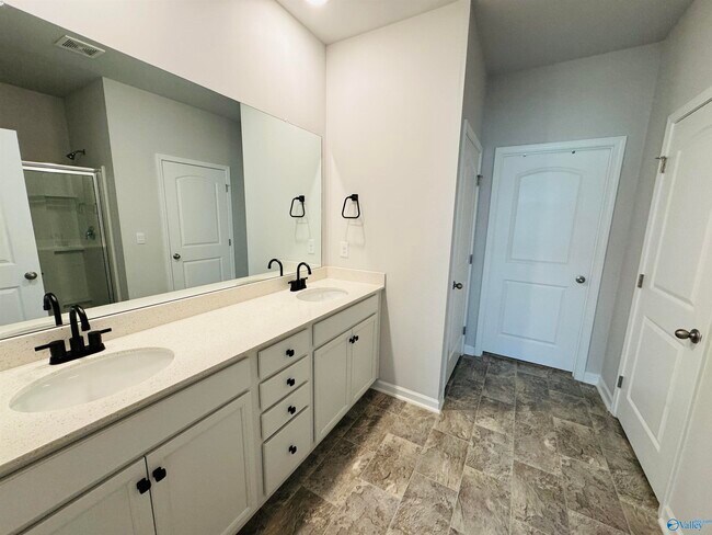 Building Photo - 113 Branton Ct