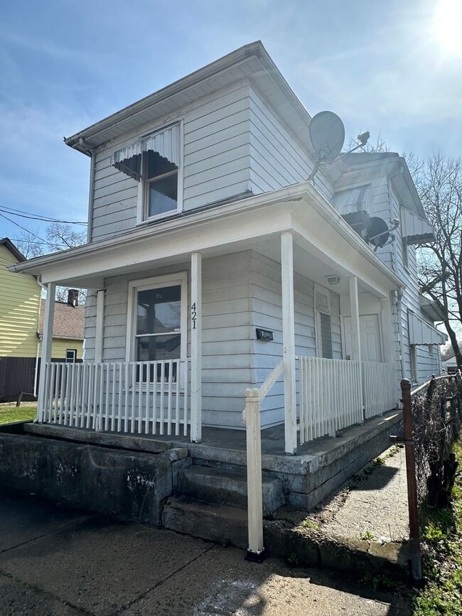 Building Photo - 3 BEDROOM 1 BATH NEWLY REMODELED in HAMILTON