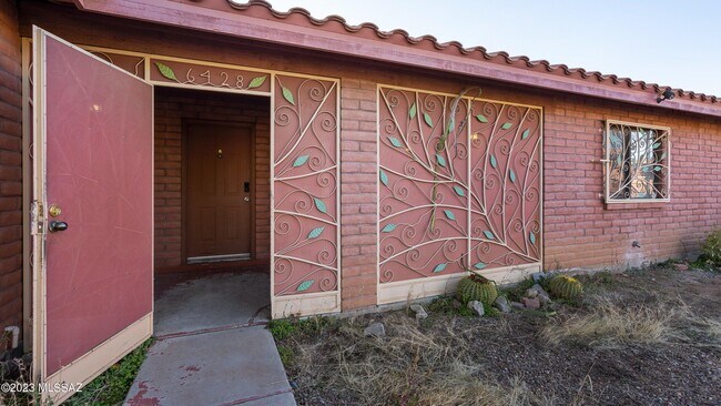 Building Photo - 6428 Buckaroo Loop