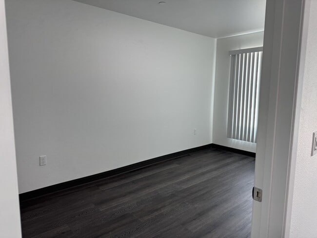 Building Photo - 3509 Vista Ln