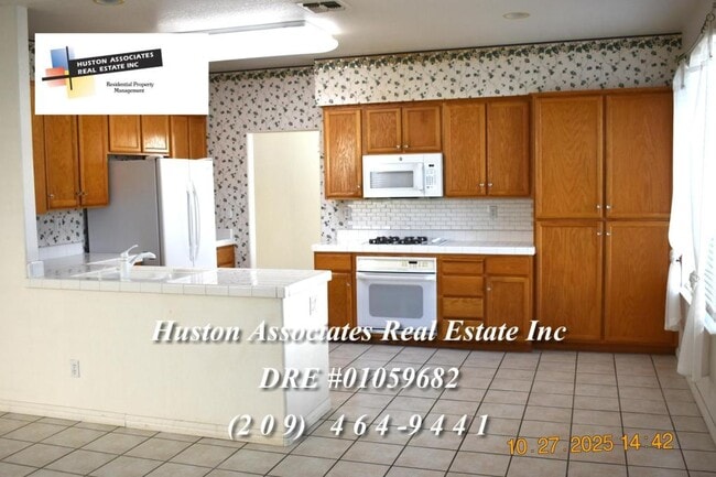 Building Photo - 2729 Tejon St