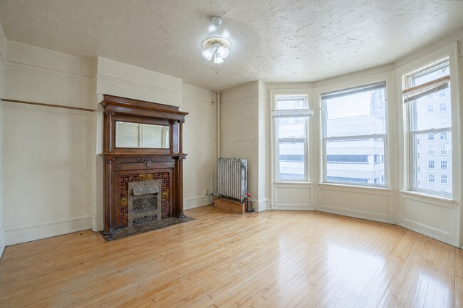 Building Photo - Comstock