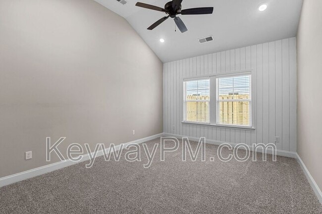 Building Photo - 2051 Denmark Ave SE