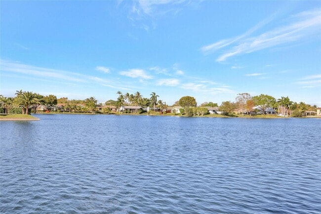 Building Photo - 1911 NW 40th Ct