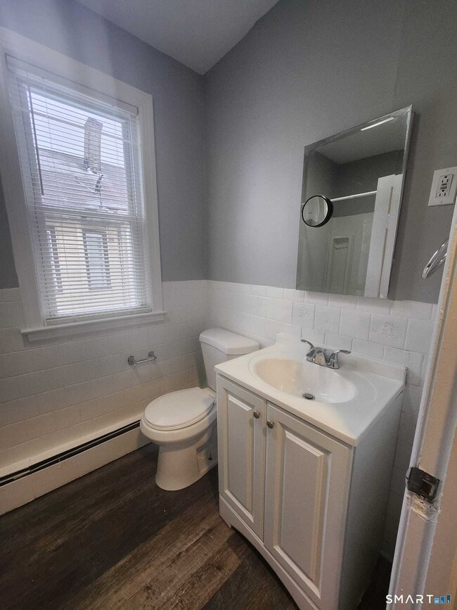 Building Photo - 22-24-24 Brown St