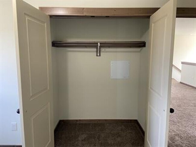 Building Photo - Spacious and Nicely Finished Townhome in Bozeman