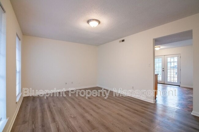 Building Photo - 1722 6th Pl Cir NW