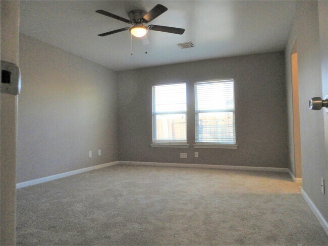 Building Photo - 18142 Flower Grove Ct