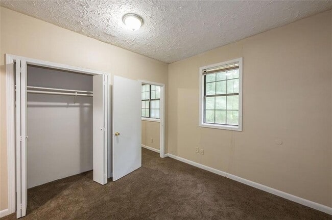 Building Photo - 3038 Courtney Dr