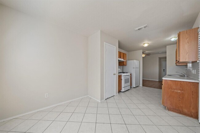 Building Photo - 15002 Arizona Sky Ct