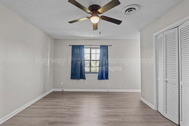 Building Photo - 2918 Arrowhead Dr