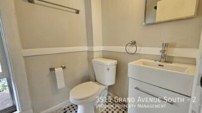 Building Photo - 3515 Grand Ave S