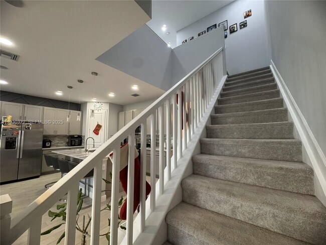 Building Photo - 4862 Navali Dr