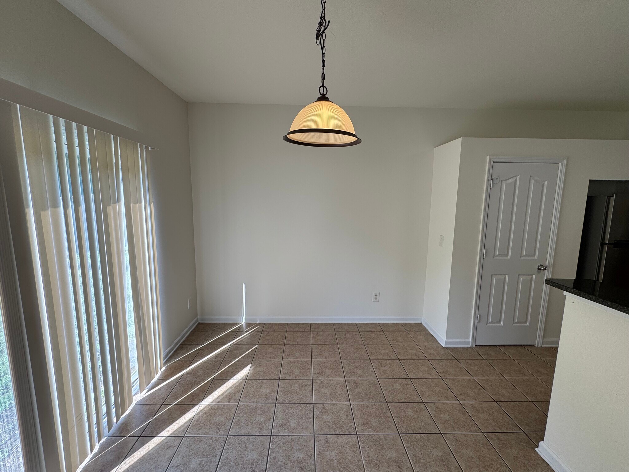 Building Photo - 6718 Sequoia Hills Dr