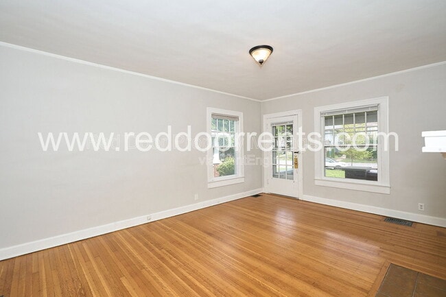 Building Photo - 4704 N College Ave